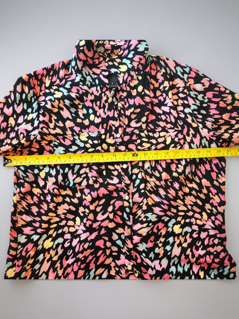 Investments Small Abstract Floral Tie Front Button Shirt Blouse - Picture 5 of 6